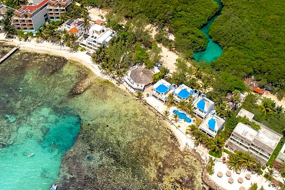Casa Cenote Hotel