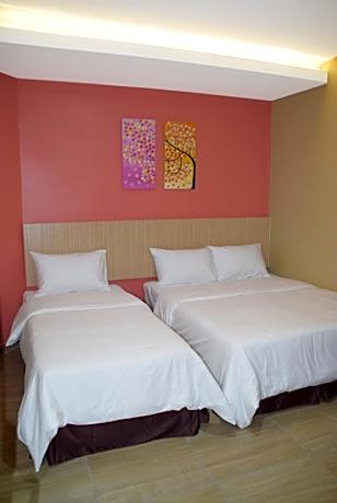 Family 3 Room (No Window)