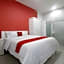 RedDoorz Plus near Living Plaza Jababeka