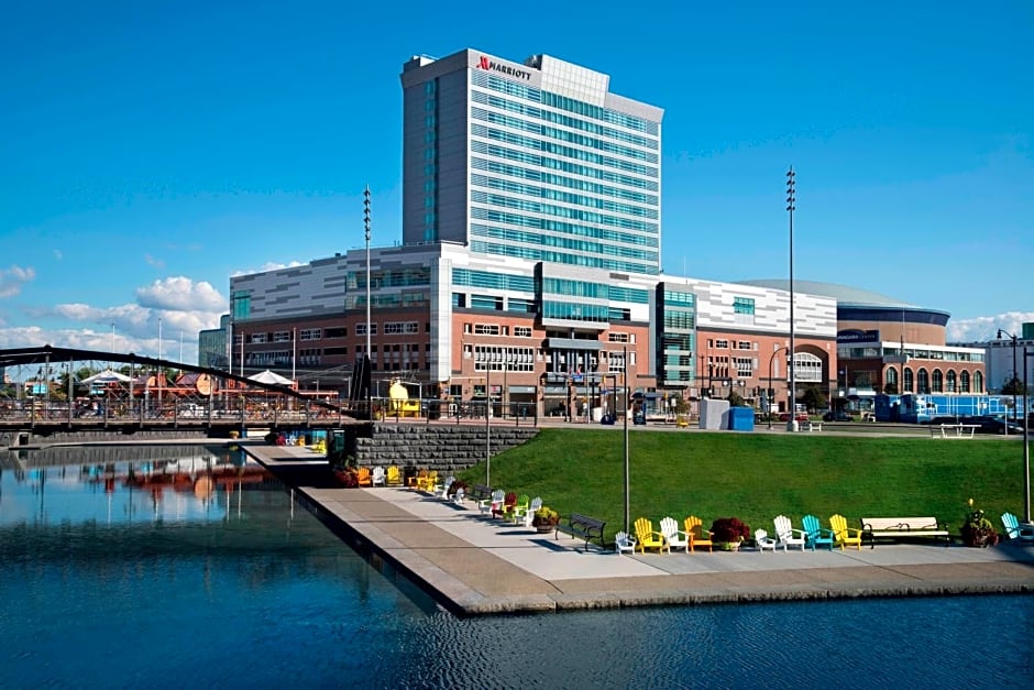 Buffalo Marriott at LECOM HARBORCENTER