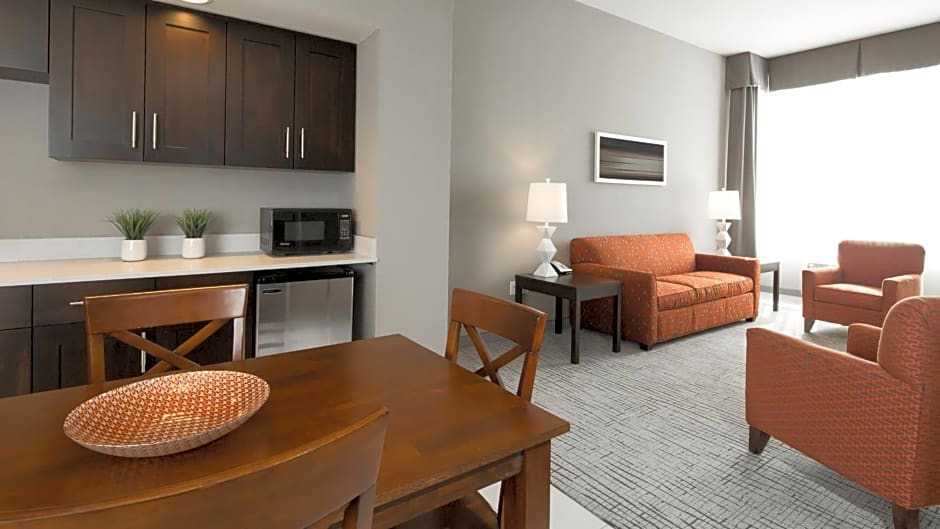 Holiday Inn Hotel & Suites Davenport, an IHG Hotel