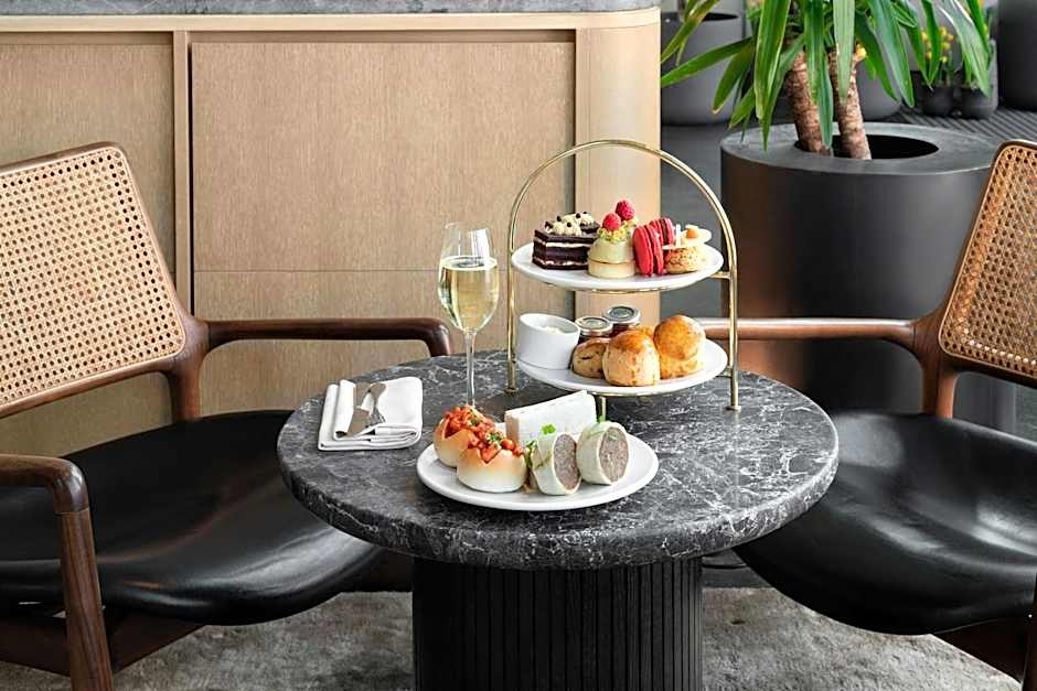 The Stratford, Autograph Collection