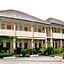 Taman Teratai Hotel