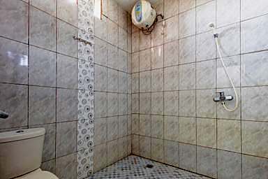 SN Guest House Near Trans Studio Mall