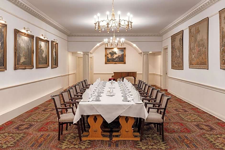 North West Castle Hotel