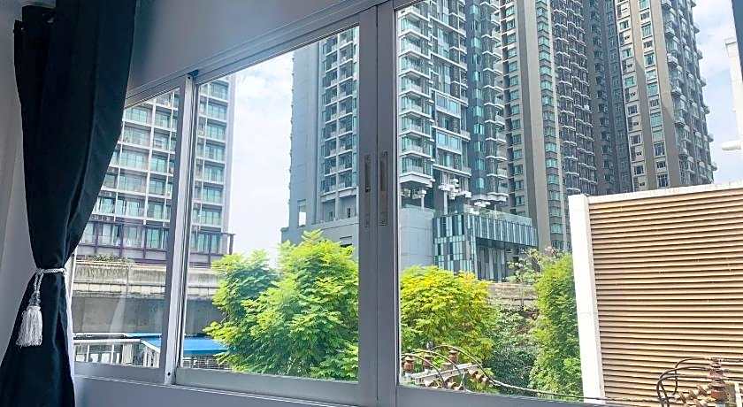 Thonglor Suites Hotel