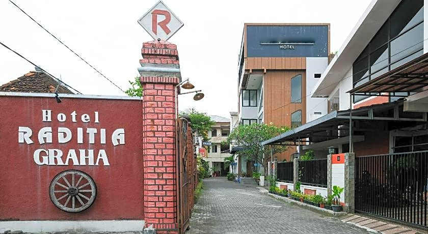 RedDoorz @ Hotel Raditia Graha Yogyakarta