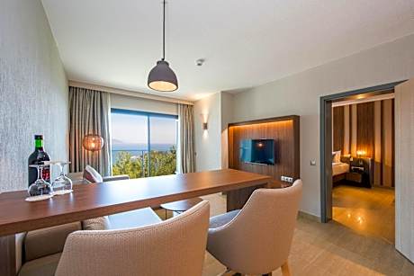 Suite with Sea View