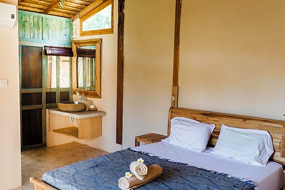 Kalyssa Beach Bungalows