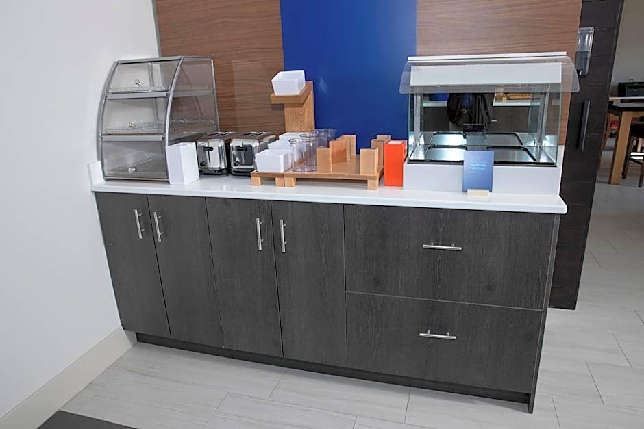 Holiday Inn Express Toledo West - Napoleon By IHG