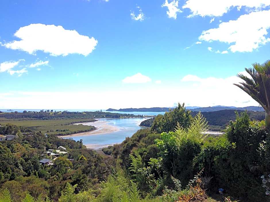 Bay Water Views Bed & Breakfast