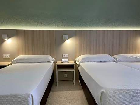 Double Room (2 Adults + 1 Child )