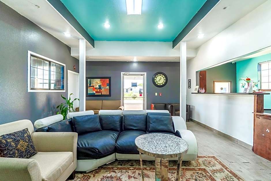 Atria Extended Stays By OYO Jourdanton