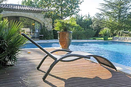 King Suite with Pool View