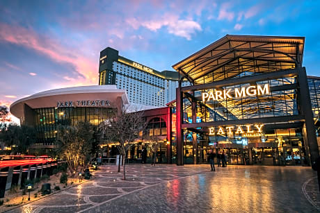 Park Mgm Las Vegas Las Vegas Hotels Nv At Getaroom Com