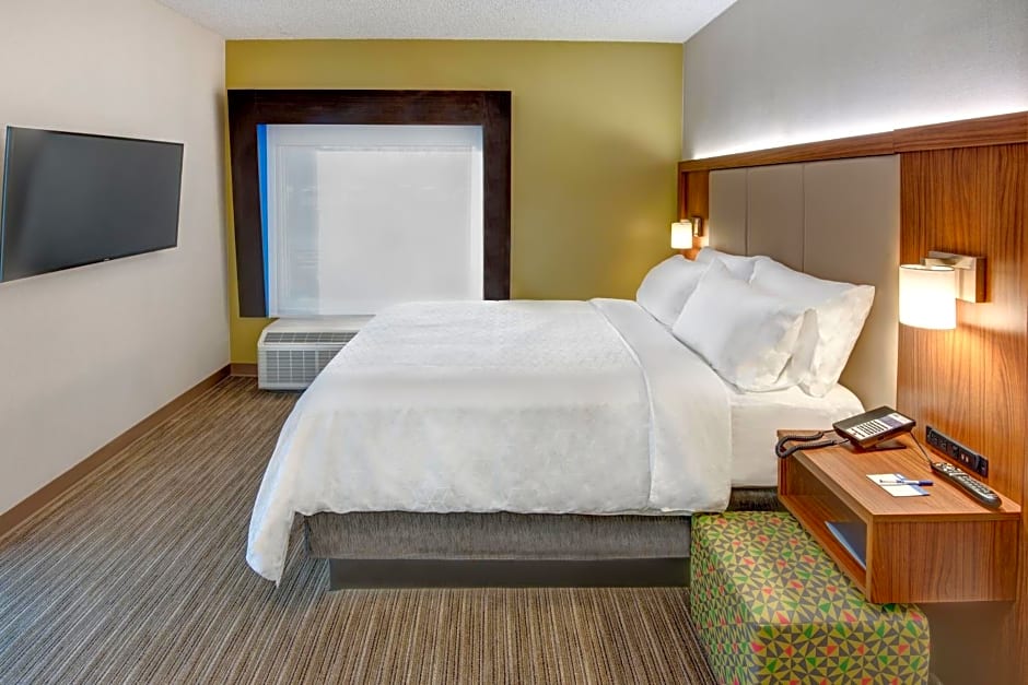 Holiday Inn Express & Suites West Long Branch - Eatontown