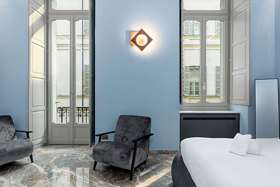 Q71 TIMELESS SUITES