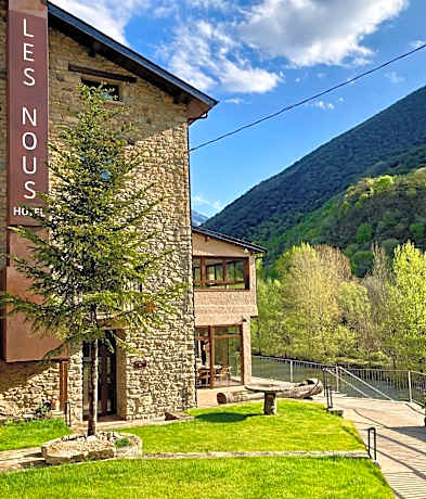 Les Nous Hotel