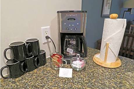 1 Bedroom with Den Suite