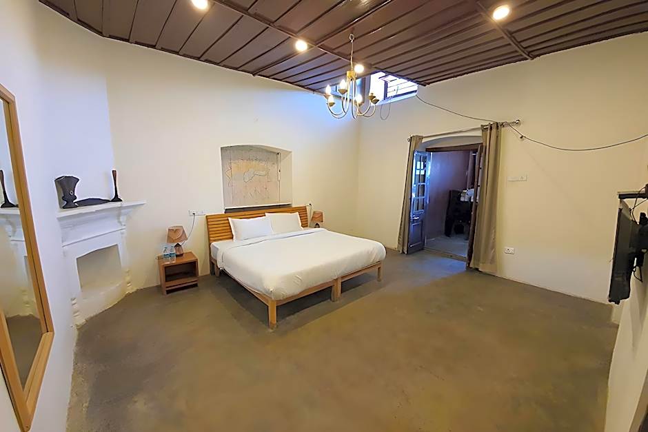 Photo 1 of 3 of Standard 1 King Bed