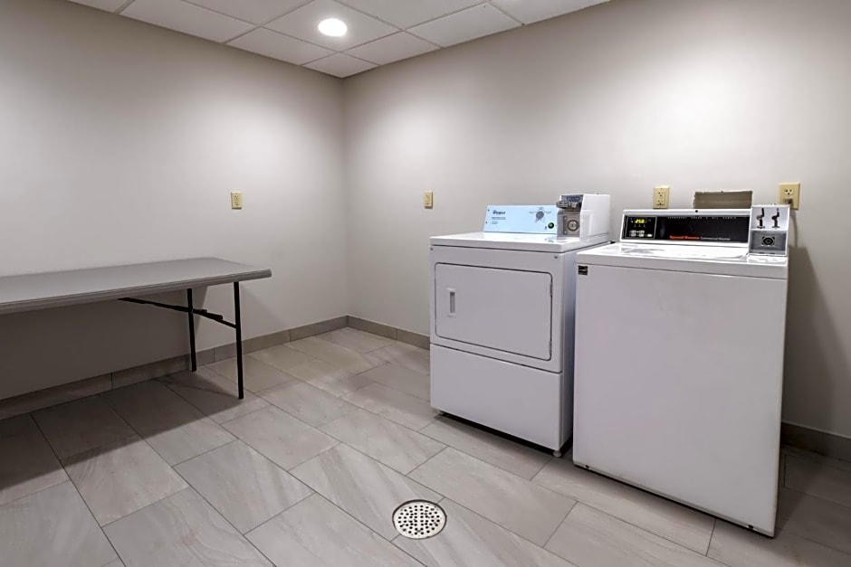 Holiday Inn Express Hartford Newington By IHG