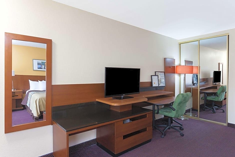 Days Inn by Wyndham Mission Valley-SDSU