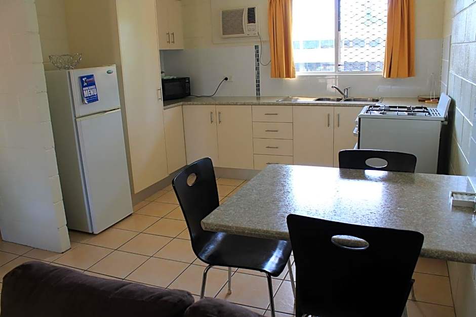 Oasis Inn Apartments