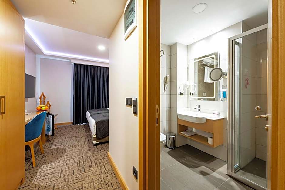 Hotel Boursier 2 & Spa