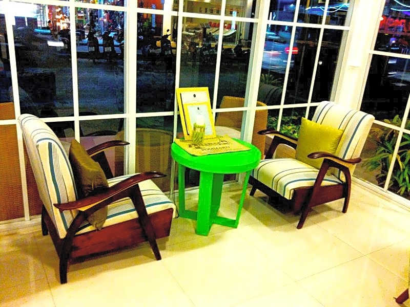 Iyara Beach Hotel and Plaza