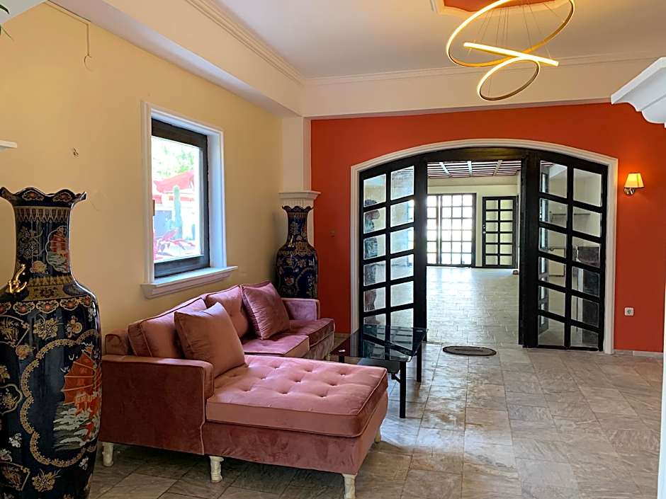 RedDoorz Carlton-Martin Hotel Masbate City