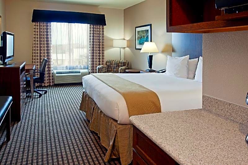 Holiday Inn Express Hotel & Suites Port Arthur