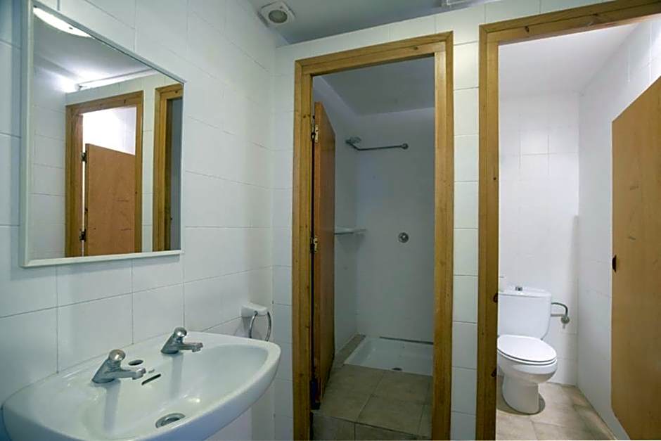 Alberg-Casa De Colònies Ridolaina