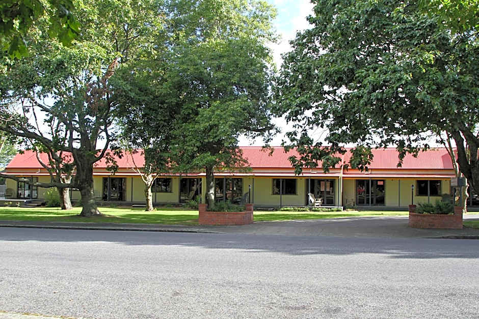 Oak Estate Motor Lodge