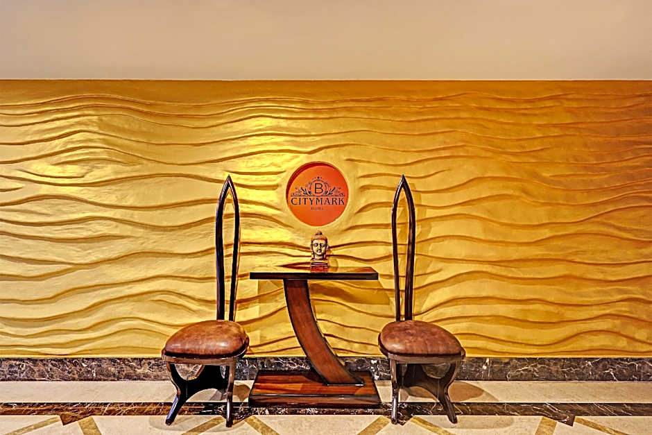 Super Townhouse OAK Hotel City Mark Gurgaon