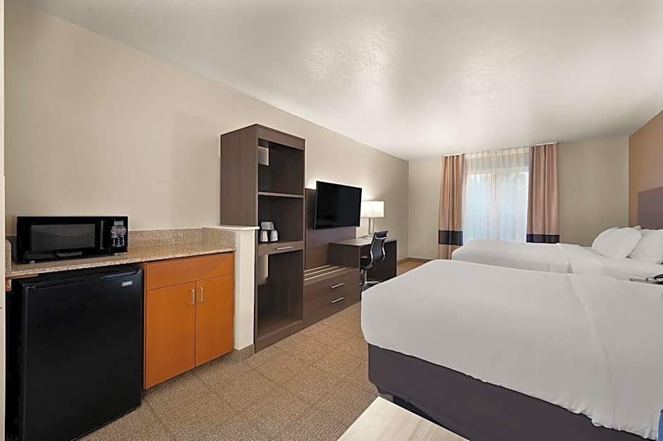 Comfort Inn & Suites In Fenton