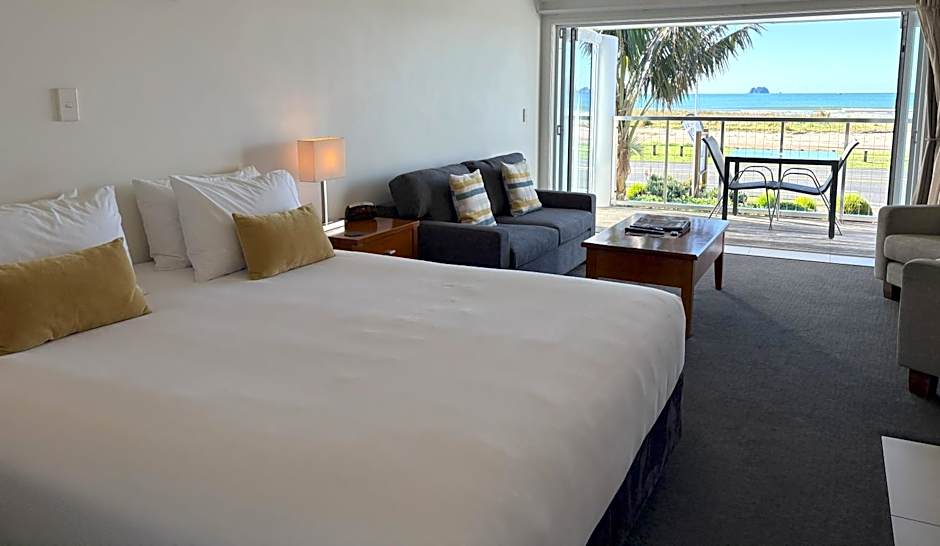 Baileys At The Beach Motel