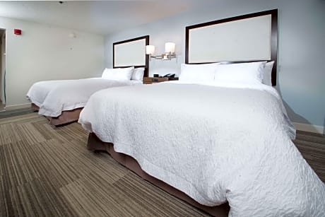 2 Queen Beds Nonsmoking