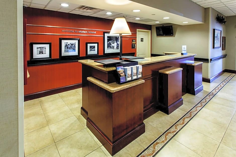 Hampton Inn By Hilton & Suites Staten Island