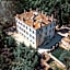 Hotel Château Des Alpilles