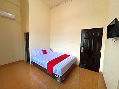 RedDoorz @ Ramelau near AP Pettarani