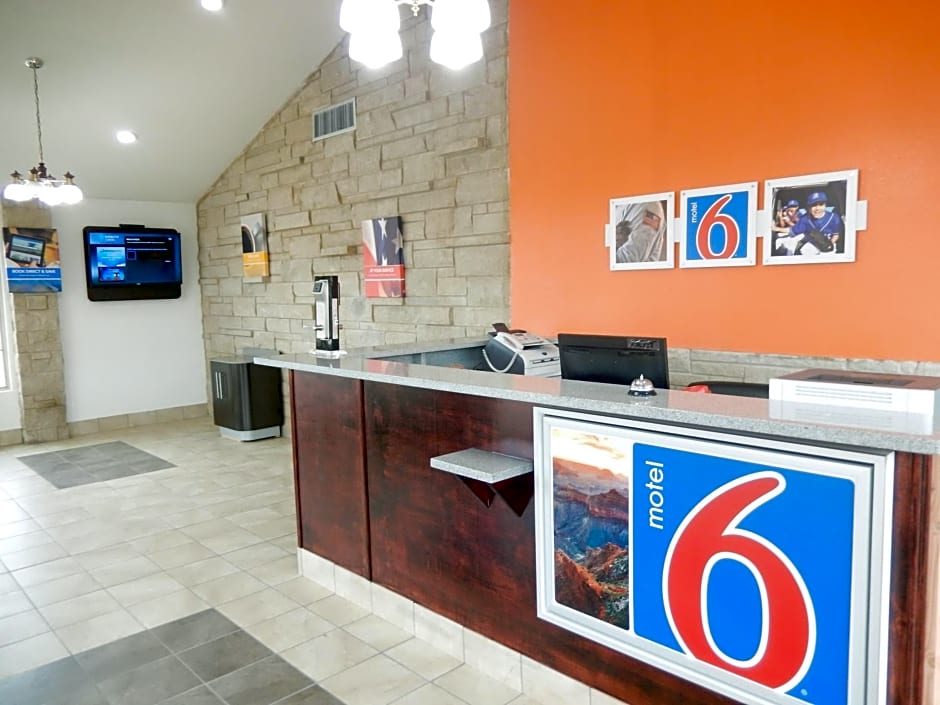 Motel 6-Childress, TX