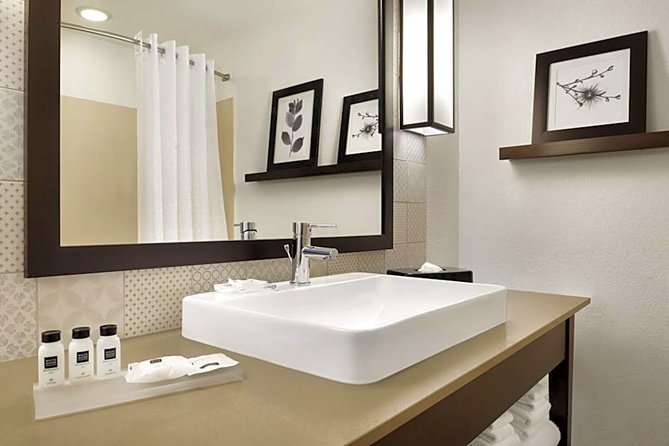 Country Inn & Suites by Radisson, Houghton, MI