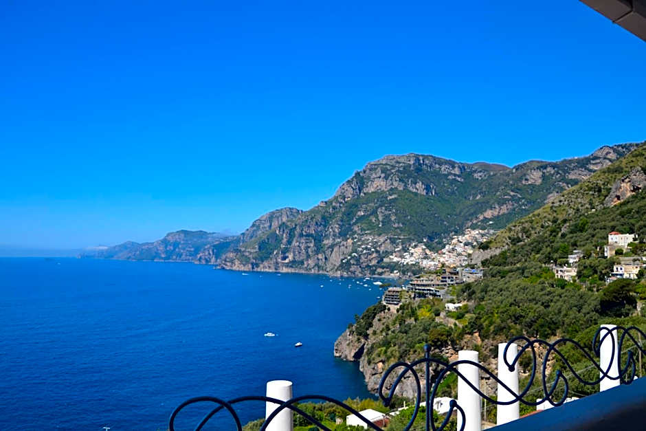 Villa Santa Chiara Positano Suites