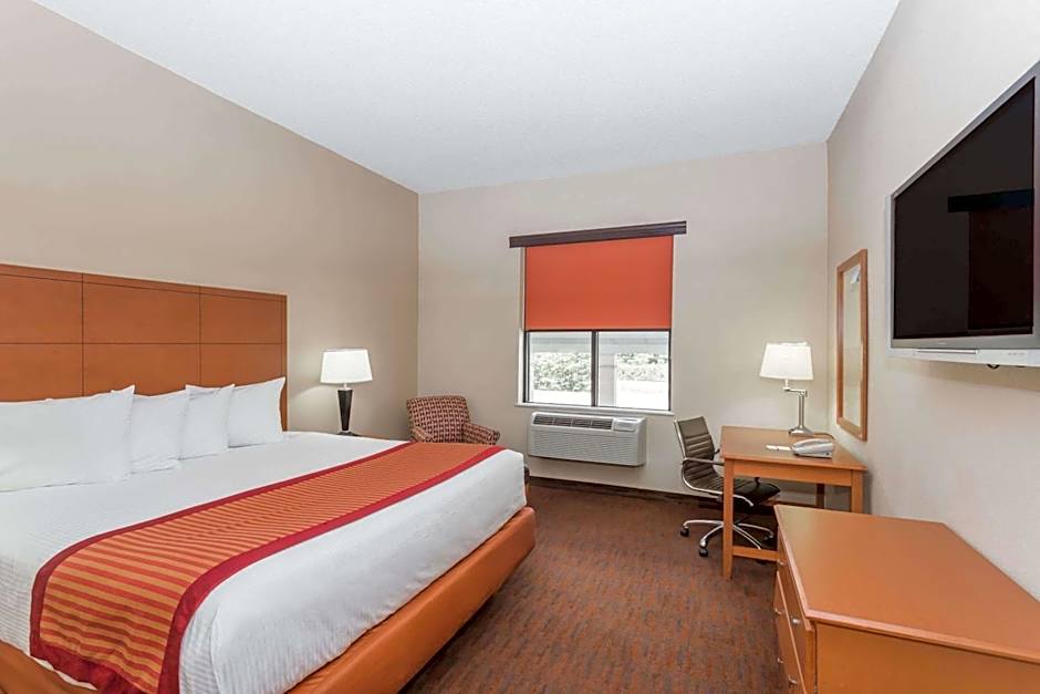 Baymont by Wyndham Savannah/Garden City