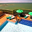 Apart-hotel com varanda de frente para o mar da Praia da Costa