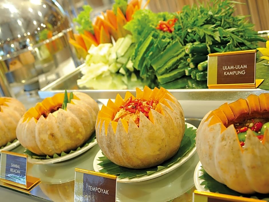 The Qamar Paka Resort