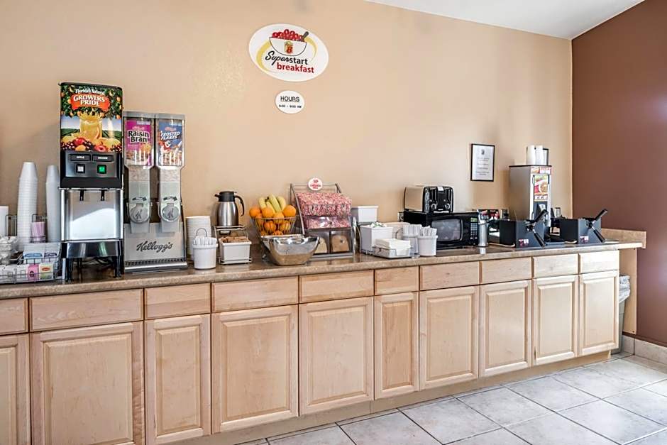 Super 8 by Wyndham Spokane Valley