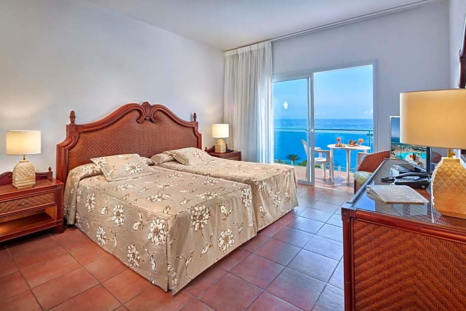 Mogan Princess & Beach Club