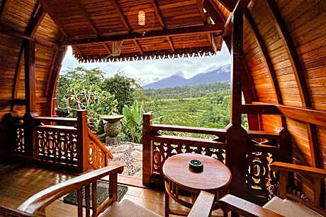 Lumbung Villa with Mountain View
