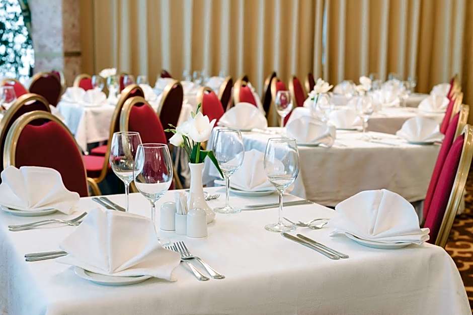 Premier Hotel Rus